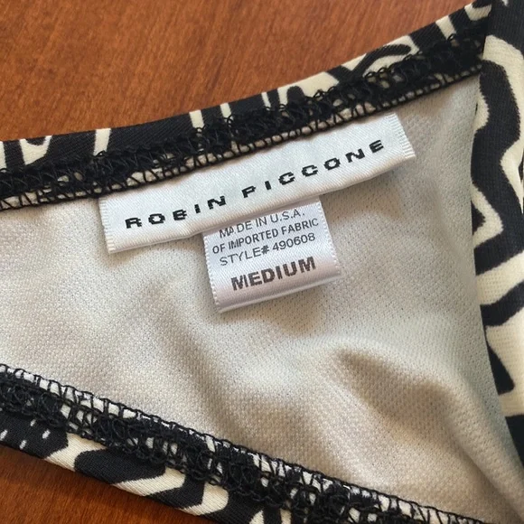 Robin Piccone String Bikini - Picture 5 of 8